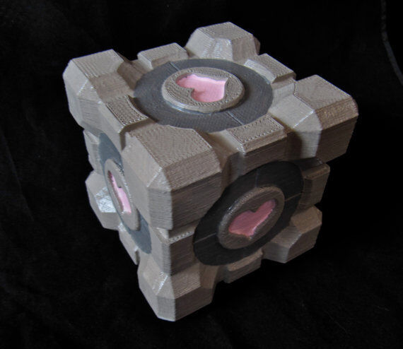Portal Companion Cube (derivative, with hearts)