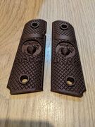 1911 USMC Rosewood grips.jpg
