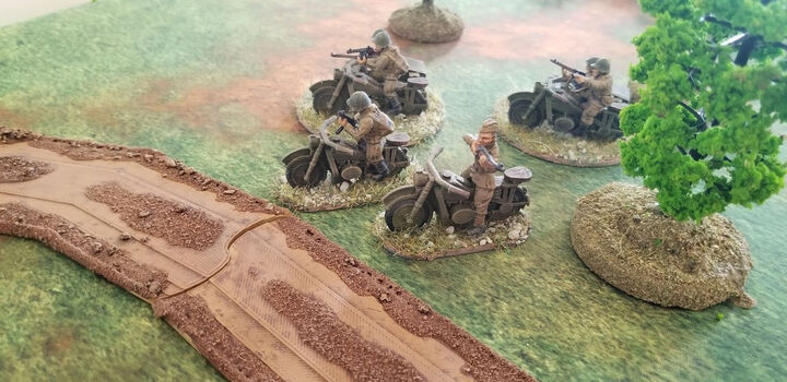 28mm WW2 motorcycle and motorcycle with sidecar