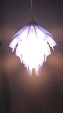 Lampe translucide bleu avec LED.jpg