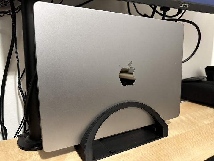 MAC BOOK PRO STAND / Support pour MAC BOOK PRO