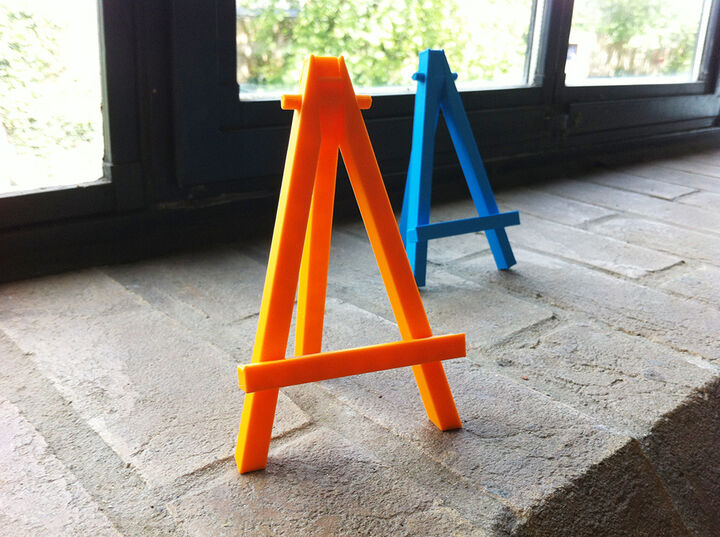 Mini caballete easel - prints in one piece