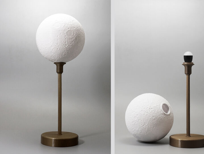 Moon lamp with base