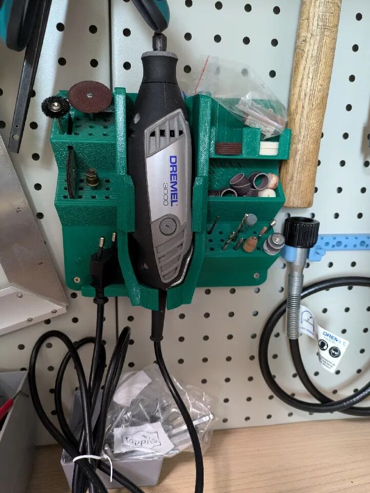 download - 2025-12-06T140401.685.jpg