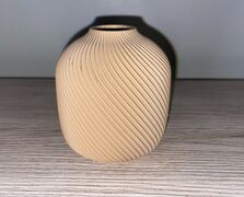 vase beige.jpg