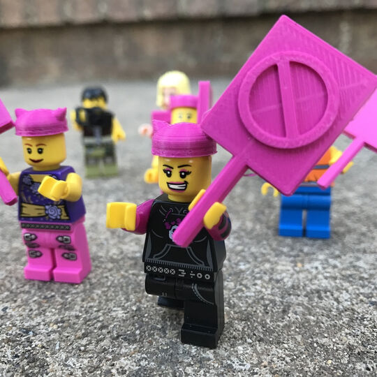 Minifig Women's March Signs