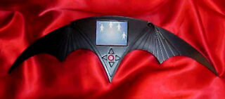 Batarang_b_r.jpg