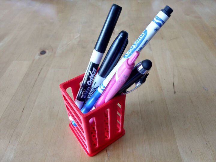 Simple Pen Holder Slotted 3" Height