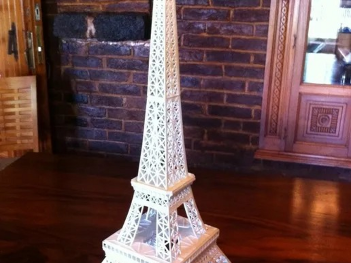 Eiffel Tower large 14pc 3d puzzle